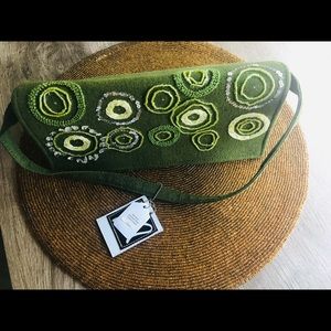 💚Green Jeweled Circle Cotton Clutch💚